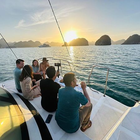 Отель Scarlet Pearl Cruises - Wonder On Lan Ha Bay Халонг Экстерьер фото